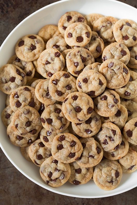 chocolate chip cookies